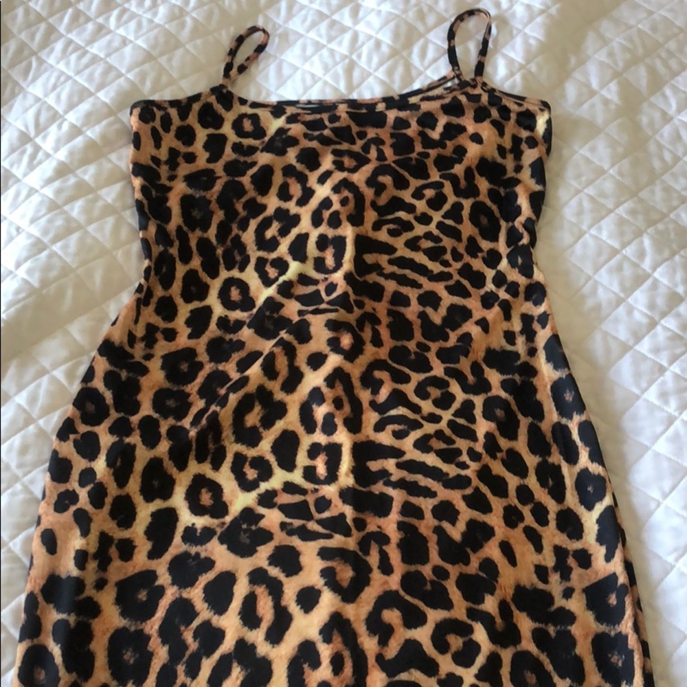 Leopard print dress. Bodycon